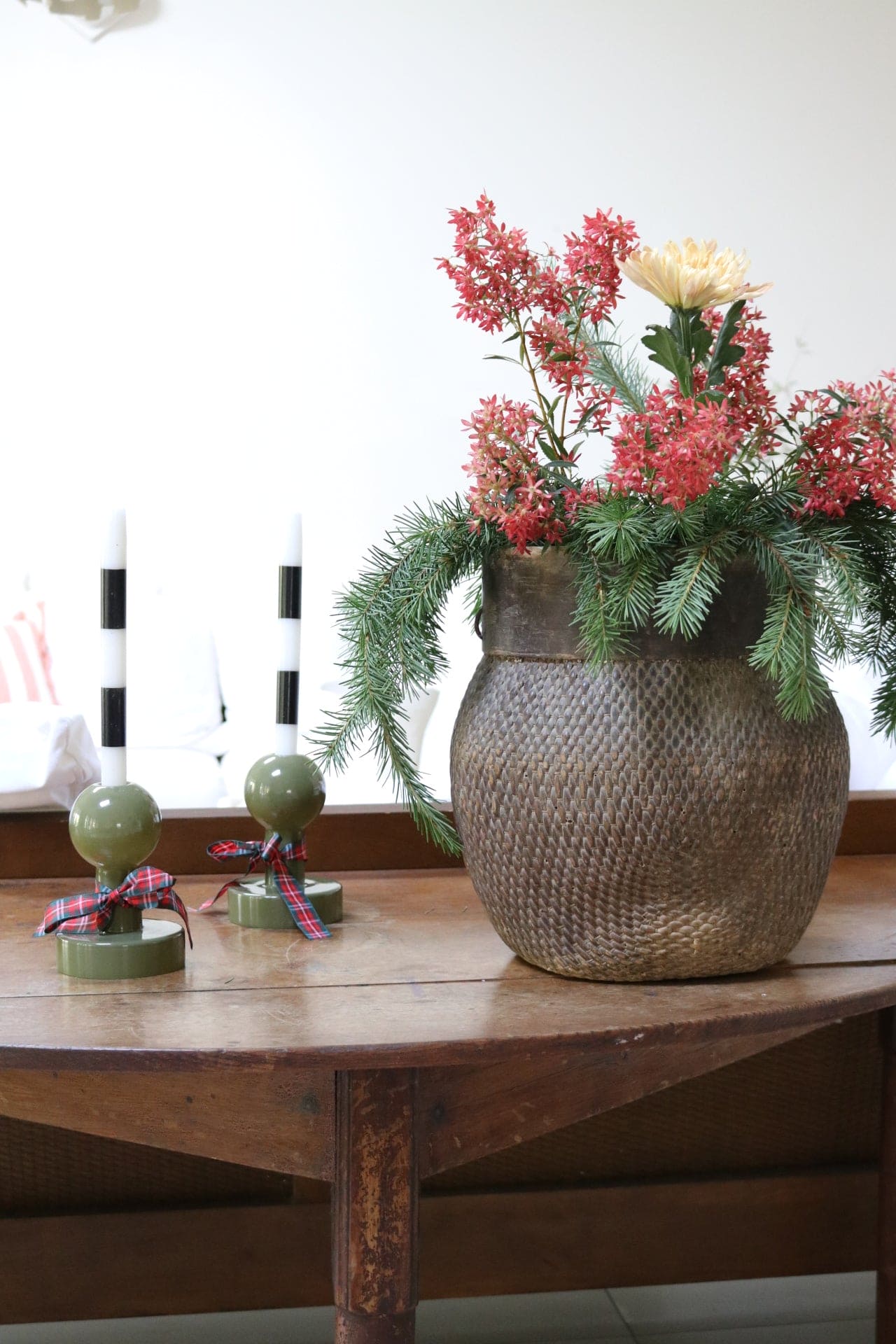 Pallo Candle Holder