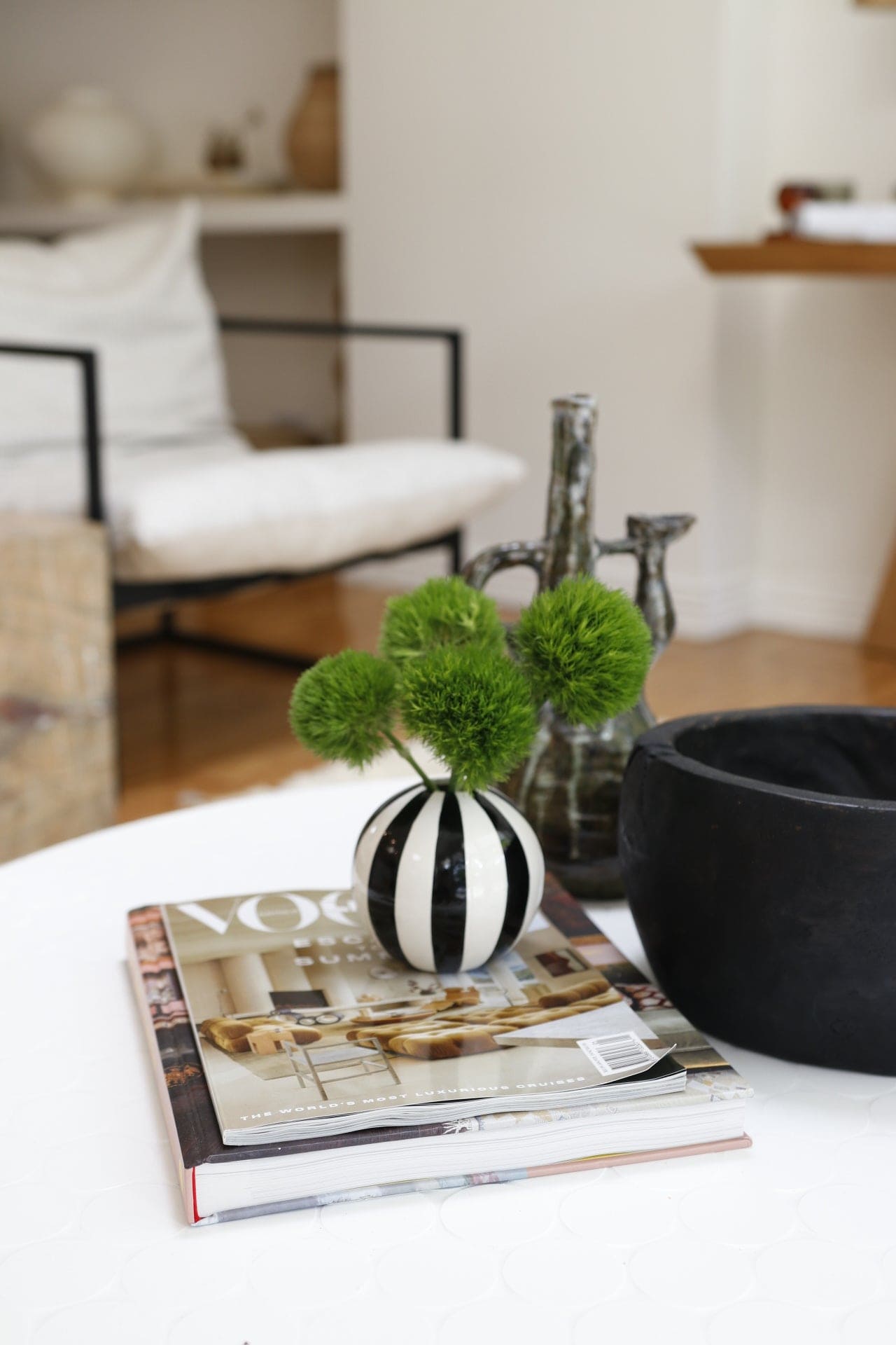 Eja Vase