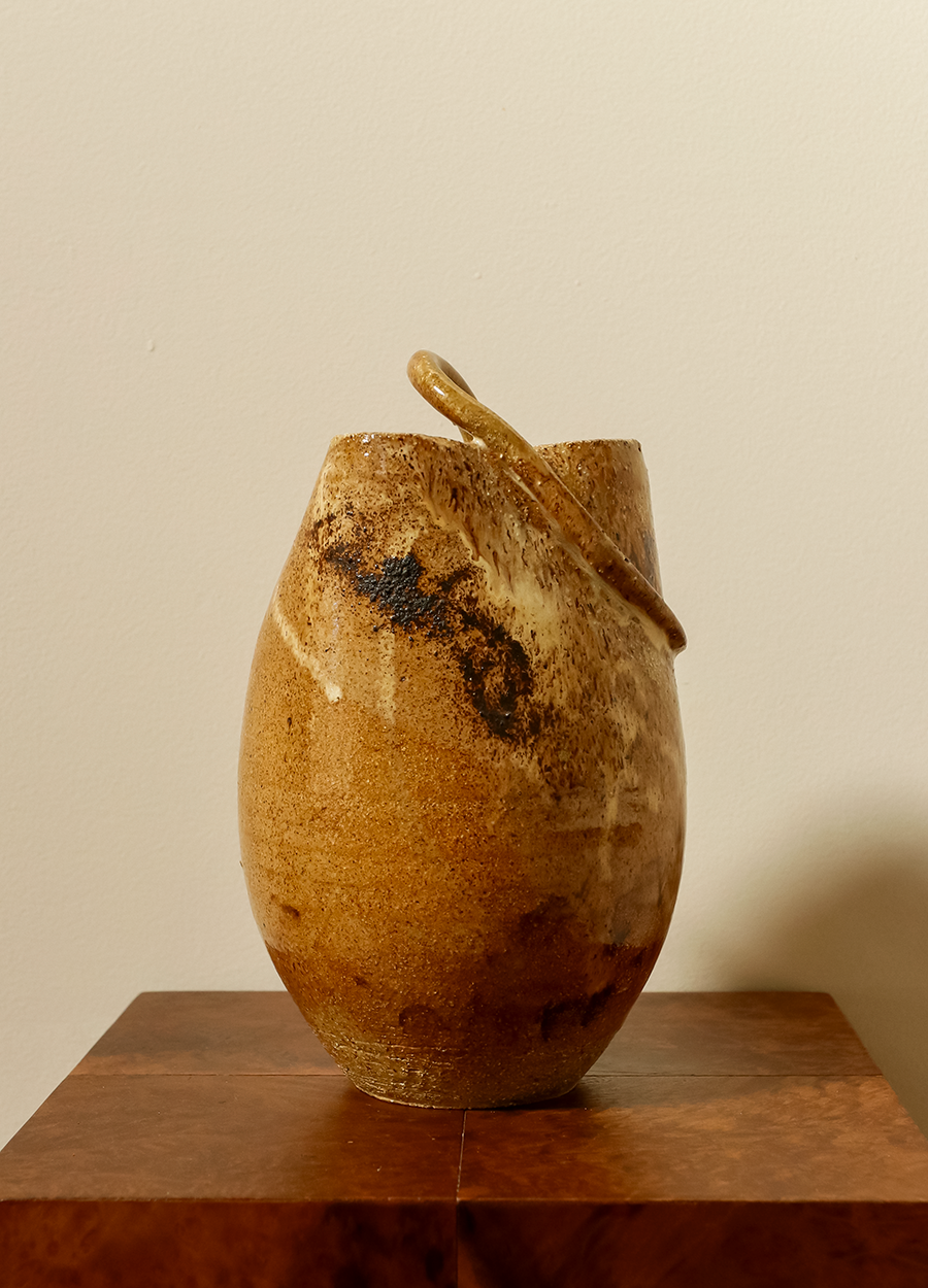 Claudia Vase 01