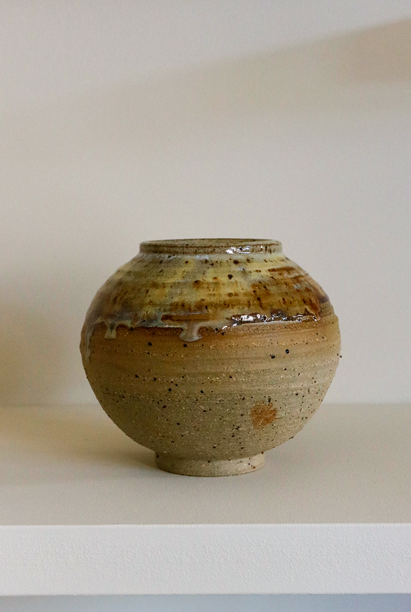 Moon Vase 01