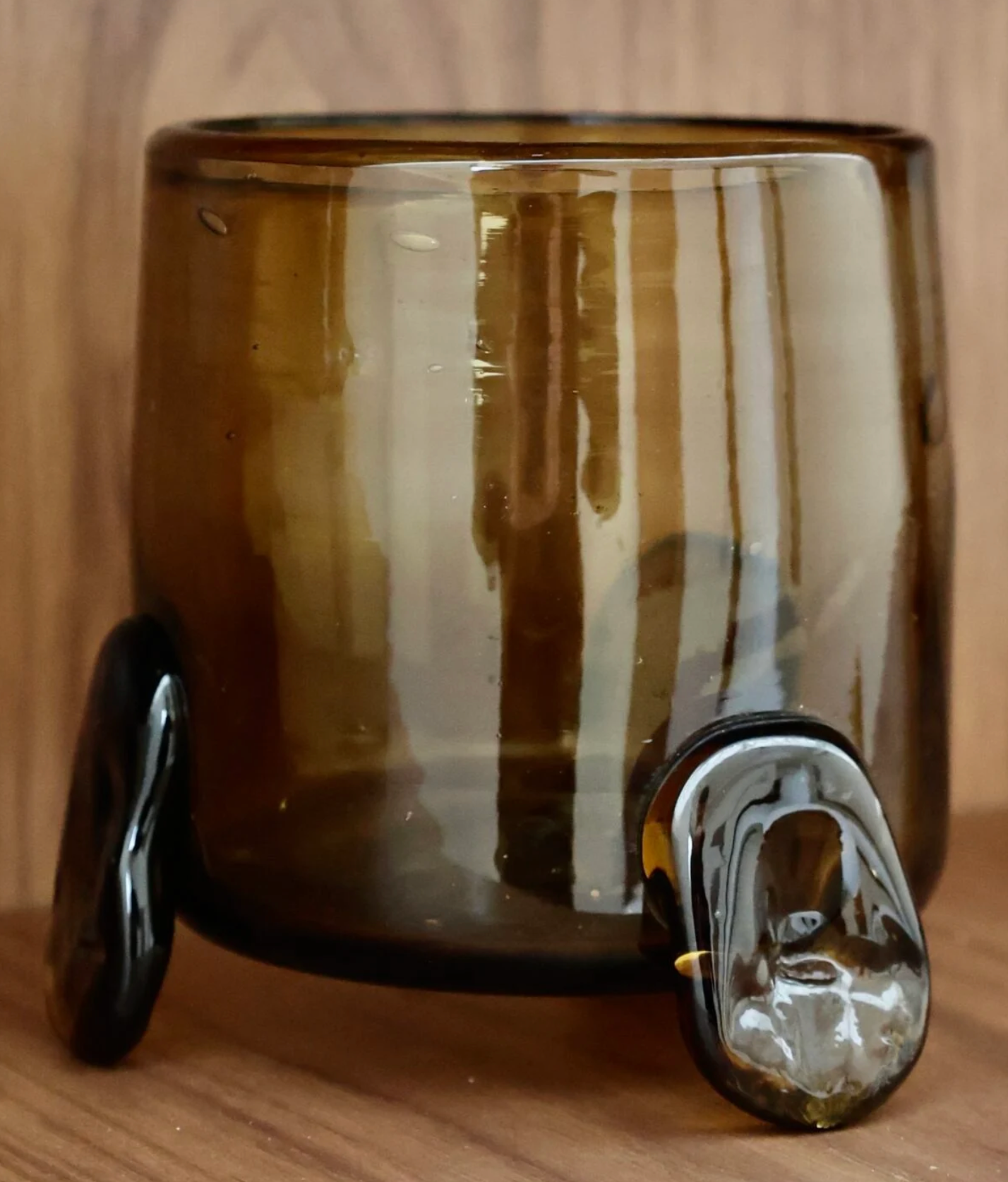 Hurricane Vase with 3 Feet Fumé