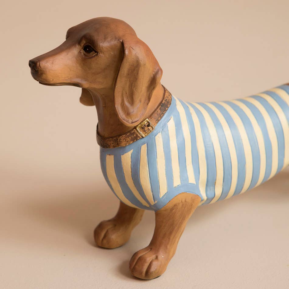 Leon resin dachshund sculpture, alternate view