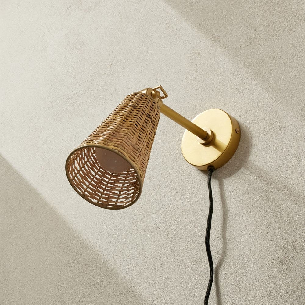 Limnos  Rattan Wall Lamp