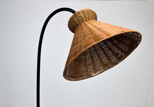 Flexure Floor Lamp